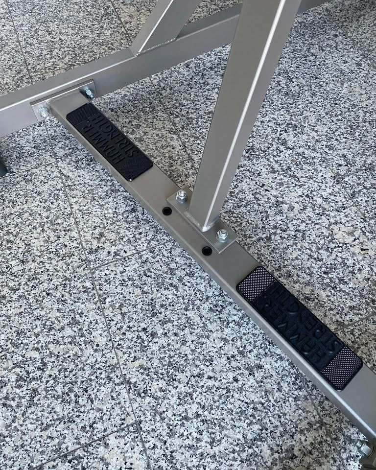 Hammer Strength Iso-Lateral Row - Image 4