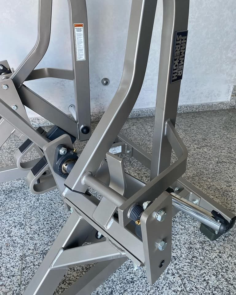 Hammer Strength Iso-Lateral Row - Image 5