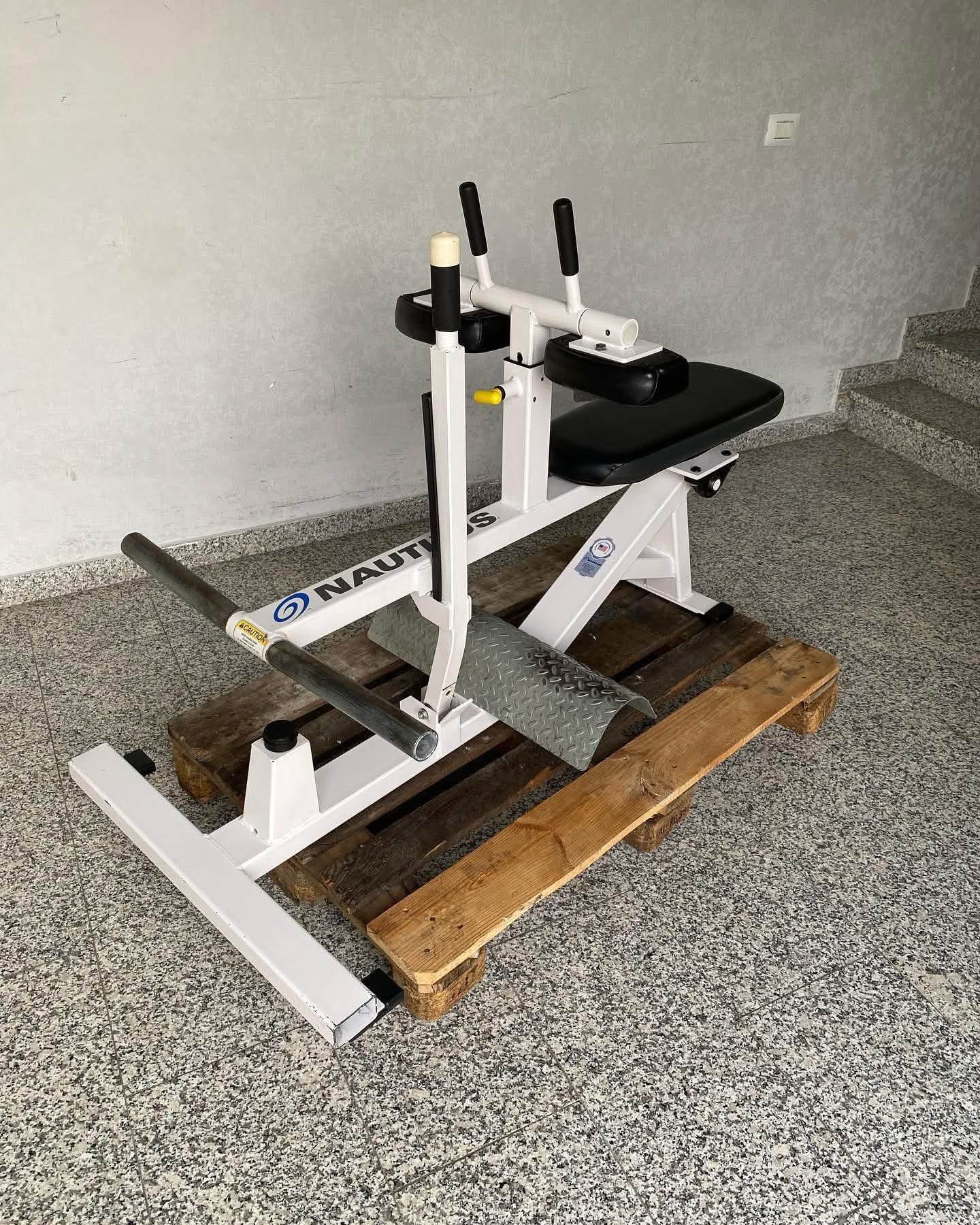 Nautilus Xpload Seated Calf Raise - Image 2