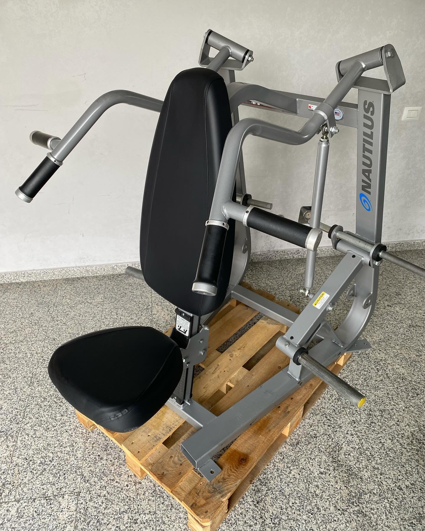 Nautilus Xpload Shoulder Press - Image 2