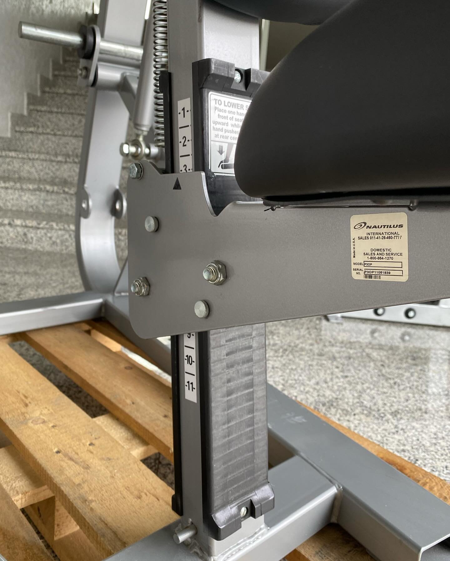 Nautilus Xpload Shoulder Press - Image 4