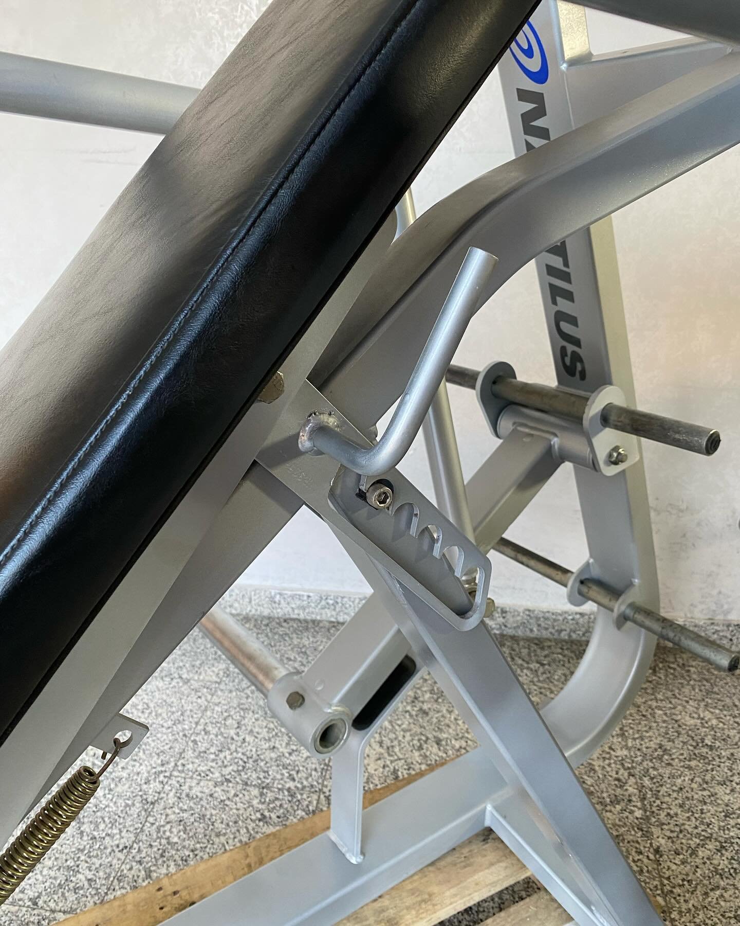 Nautilus Xpload Incline Chest - Image 3