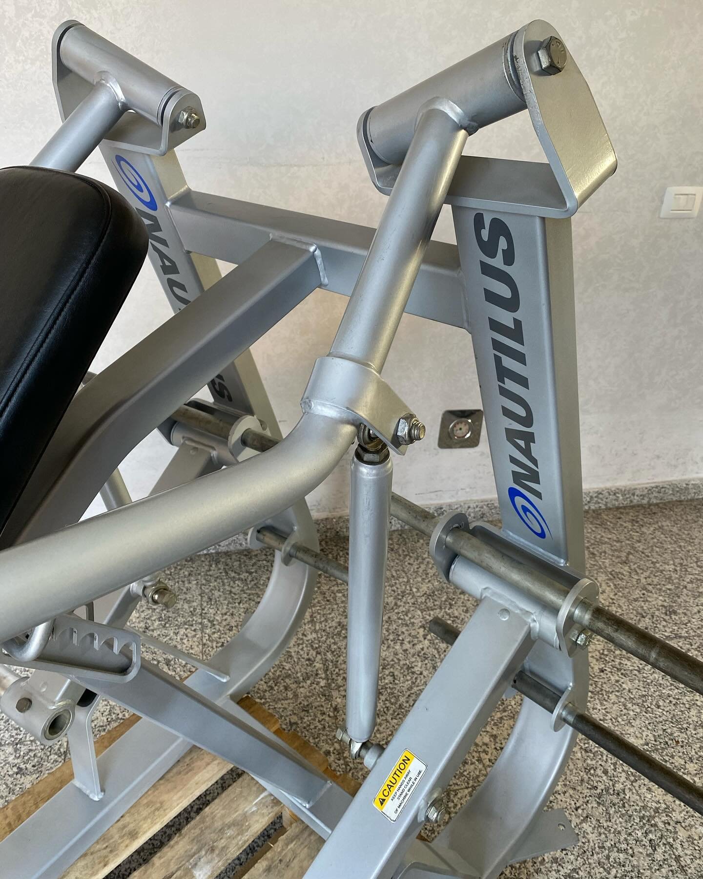 Nautilus Xpload Incline Chest - Image 4
