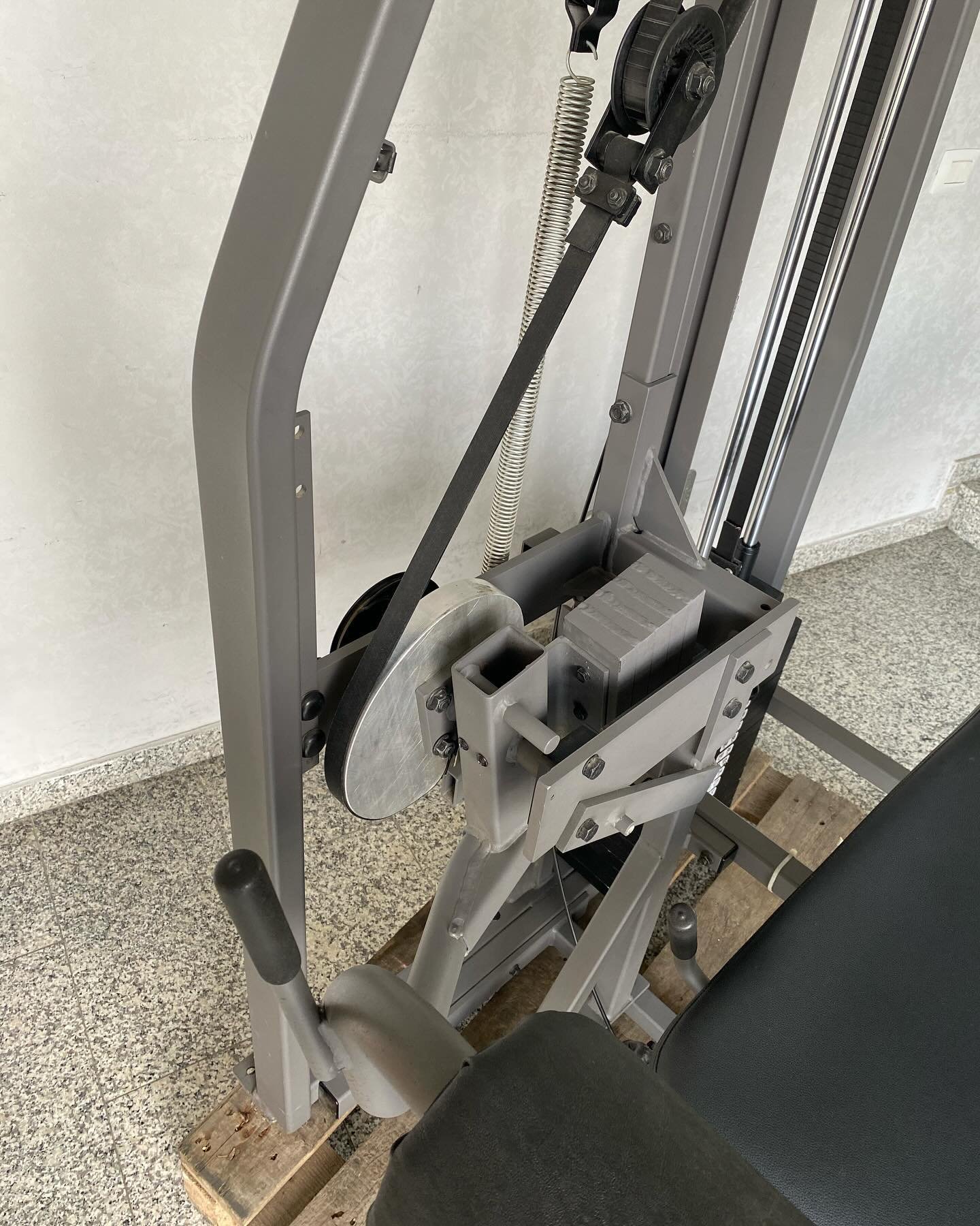 Nautilus 2ST Hip Extension - Image 4