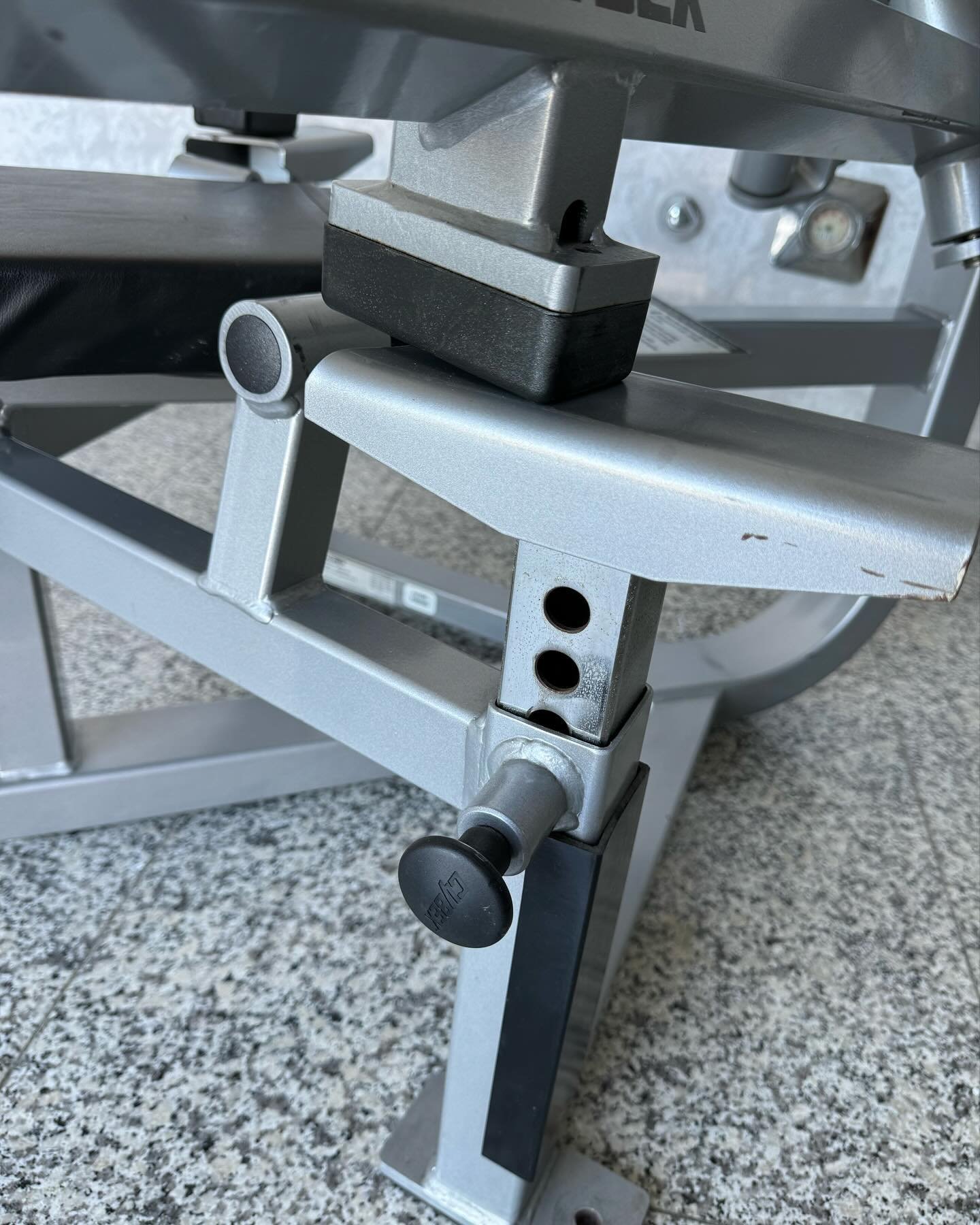 Cybex Plate-Loaded Advanced Chest Press - Image 2